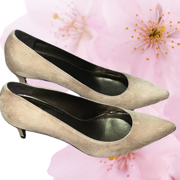 Stuart Weitzman Shoes - Stuart Weitzman Pinot Suede Heels, Beige, Size 7.5M, Made in Spain